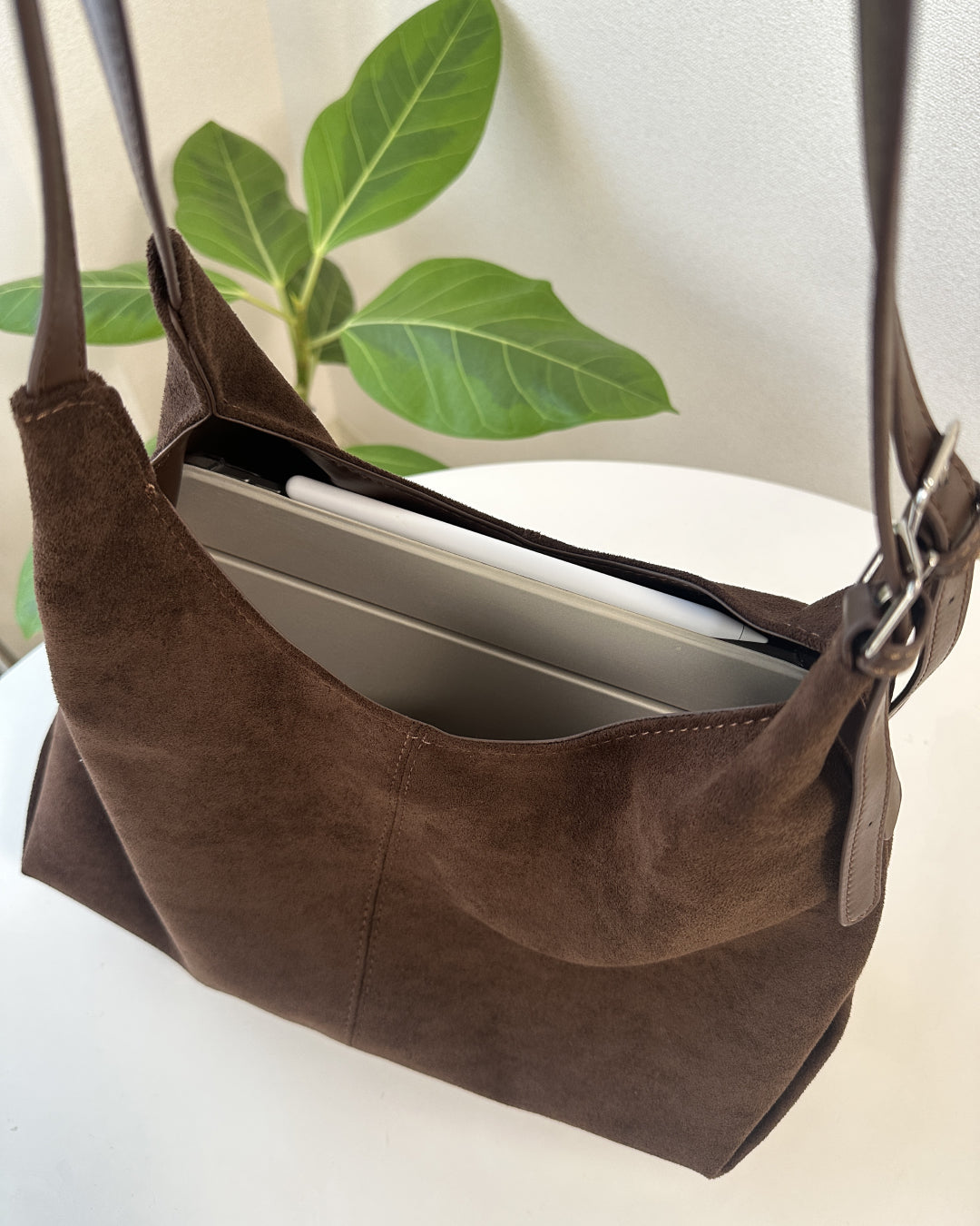 ダブルベルトスエードショルダーバッグ