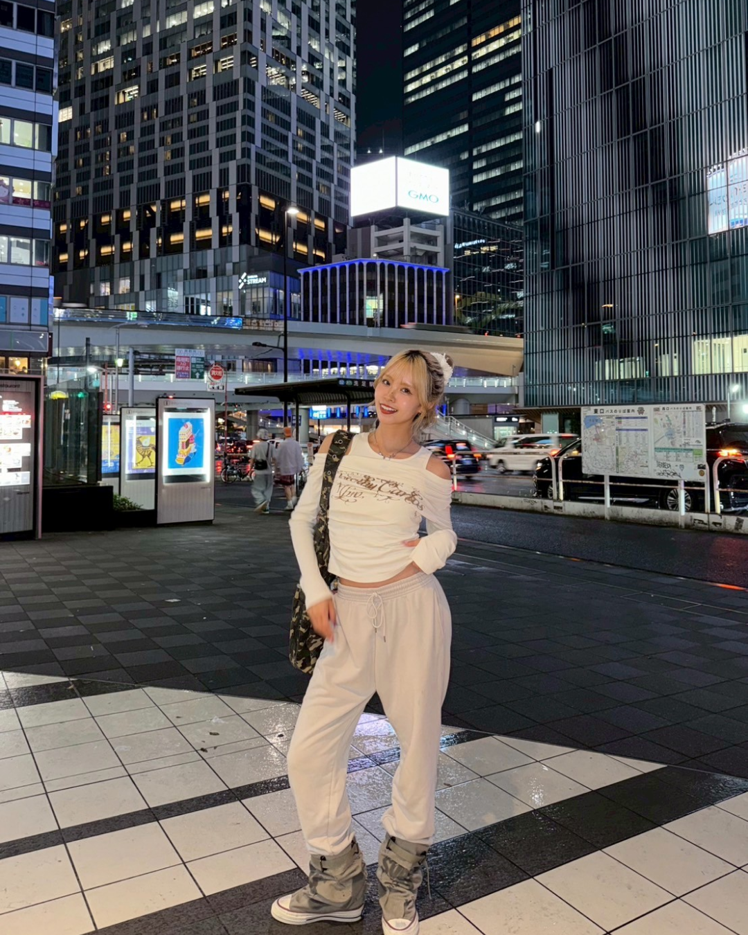 レトロプリントワンショルダーTシャツ