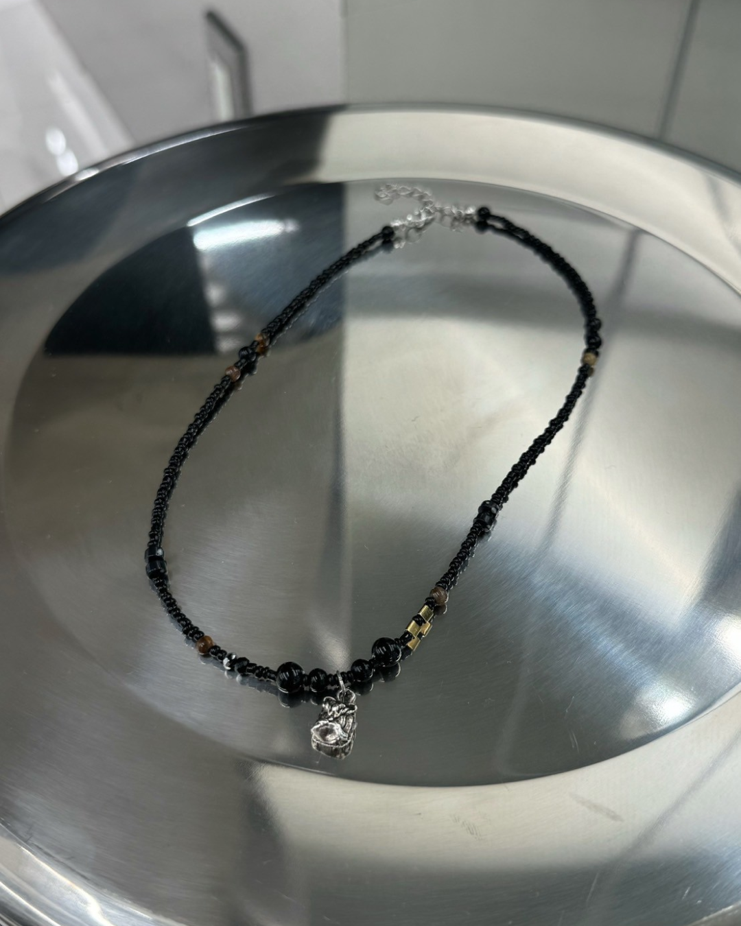 レトロビーズネックレス