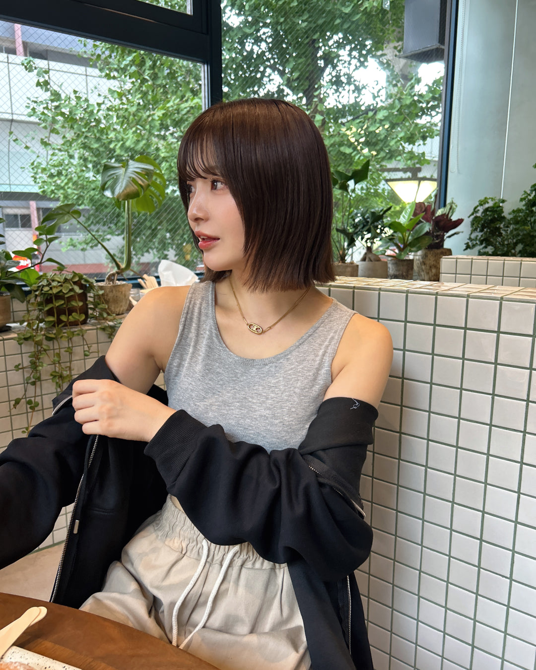 ルーズシルエットジップアップパーカー