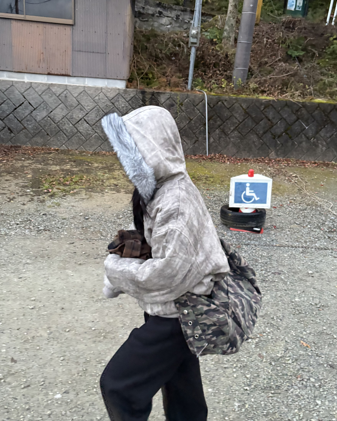 ウォッシュダメージファーフードジャケット