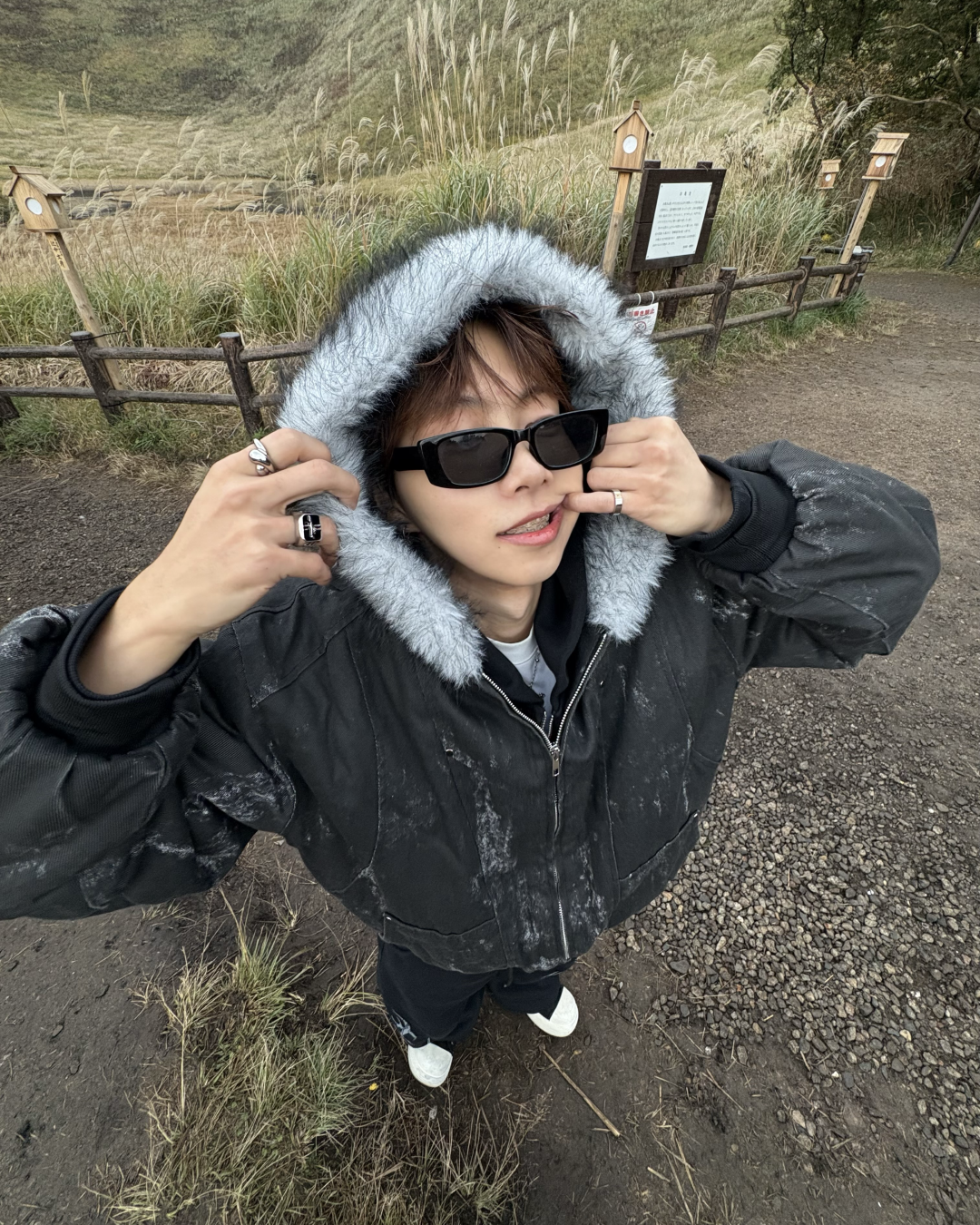 ウォッシュダメージファーフードジャケット