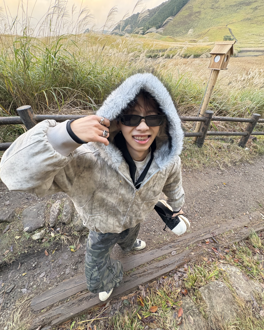 ウォッシュダメージファーフードジャケット